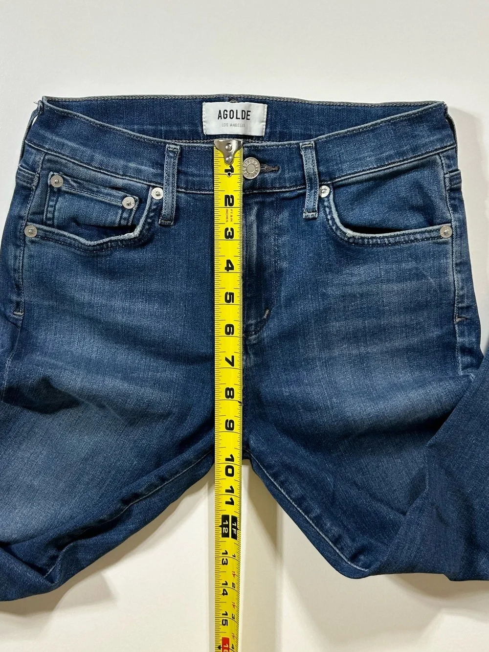Women’s Agolde Los Angeles mid rise skinny jeans raw hem cropped size 26 EUC